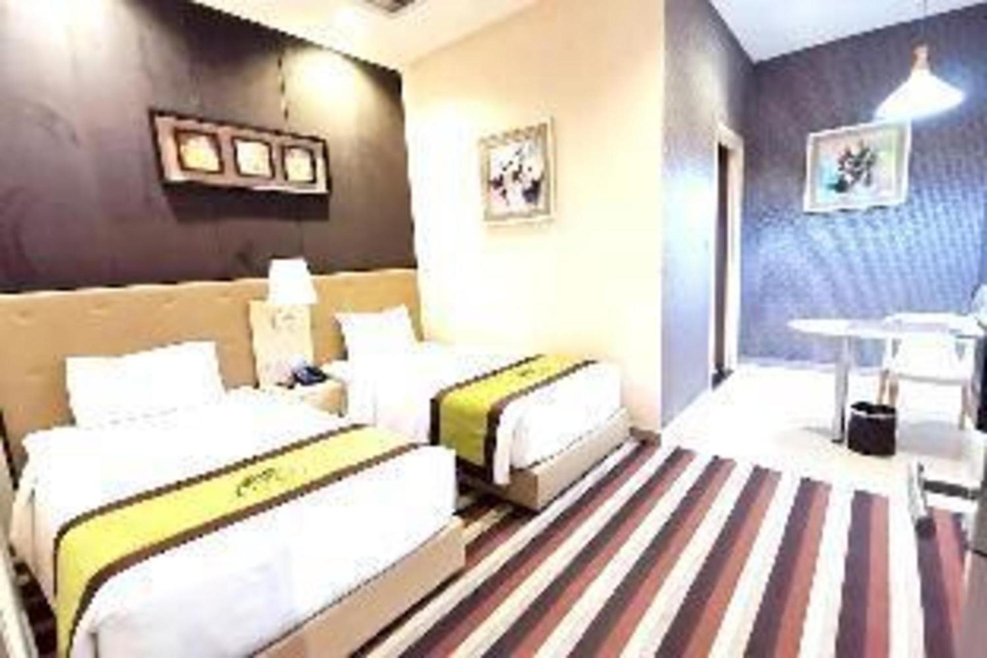 होटल Capital O 75451 Podstel 4*